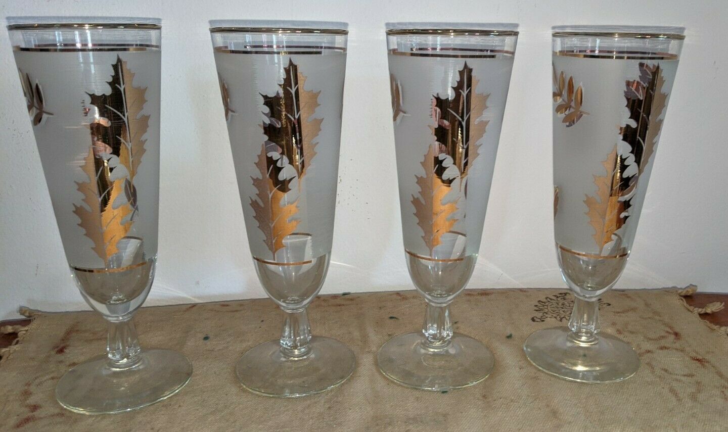 4 Vintage Libbey Frosted Gold Leaf Foliage Stemmed Footed Pilsner Glasses